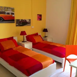 ostello-di-orione.hotelitalianriviera.com/